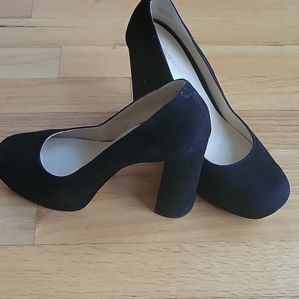 Nine West Black Suede Round-Toe Block Heel Pumps - Picture 2 of 3